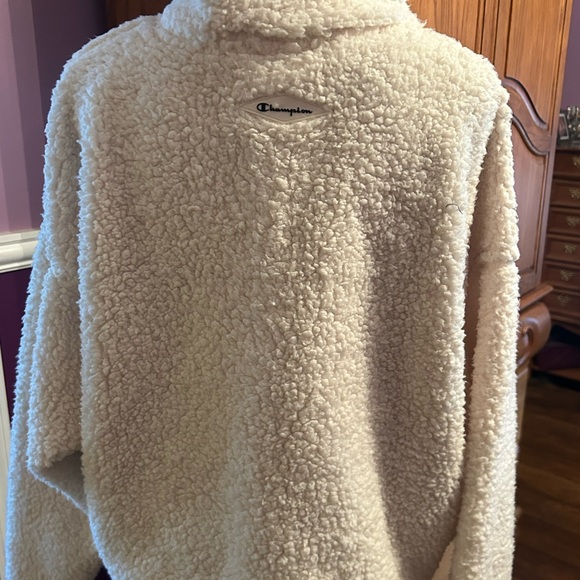 Women’s Champion Faux Sherpa-like pull over 1/4 zip - Picture 4 of 6